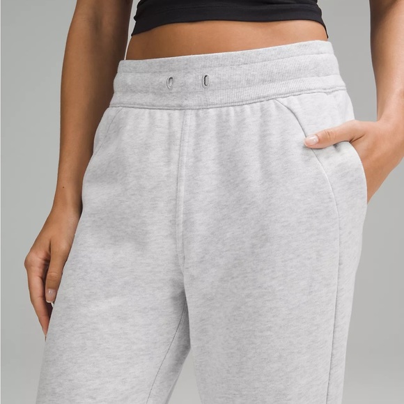 Lululemon - Picture 4 of 7